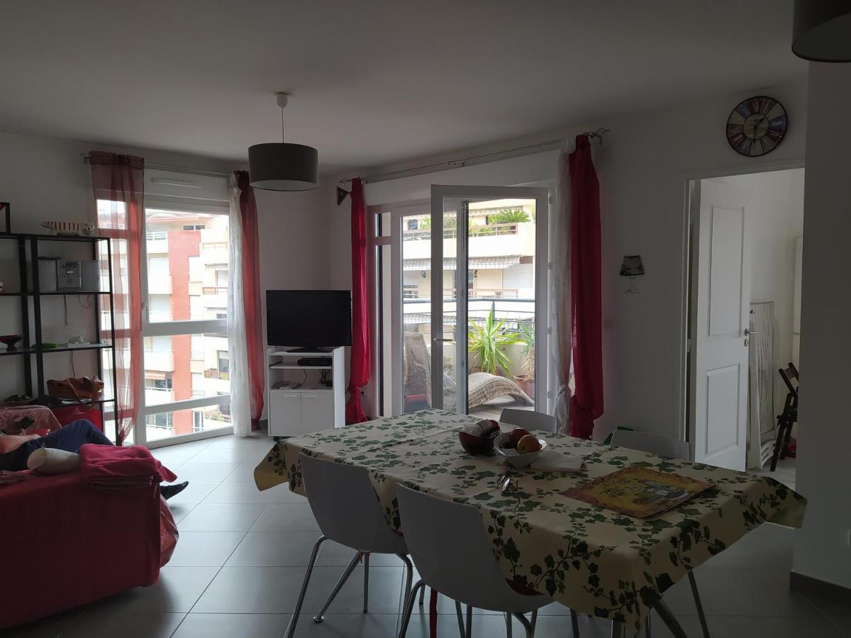 Menton Park Apartment Luaran gambar